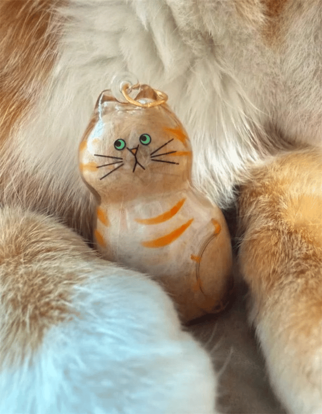 🐾1 Count Transparent Cat Hair Storage Capsule Keychain,🐱 Keepsake Decoration for Cat Lovers, 6 Cute Cat Designs Available💕